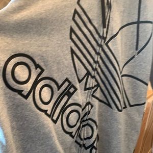 2xL Adidas gray zip up hoodie (UNISEX)